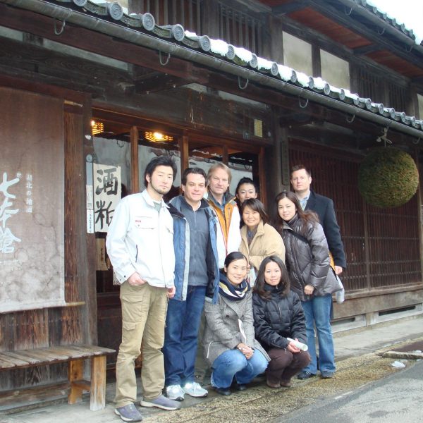Yasunobu Tomita with visiting group